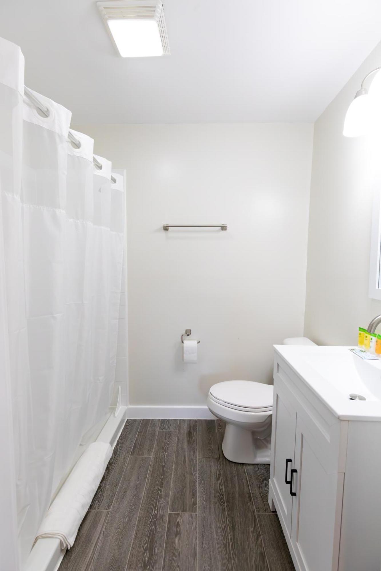 Anchor Bay Inn And Suites Sandusky Extérieur photo