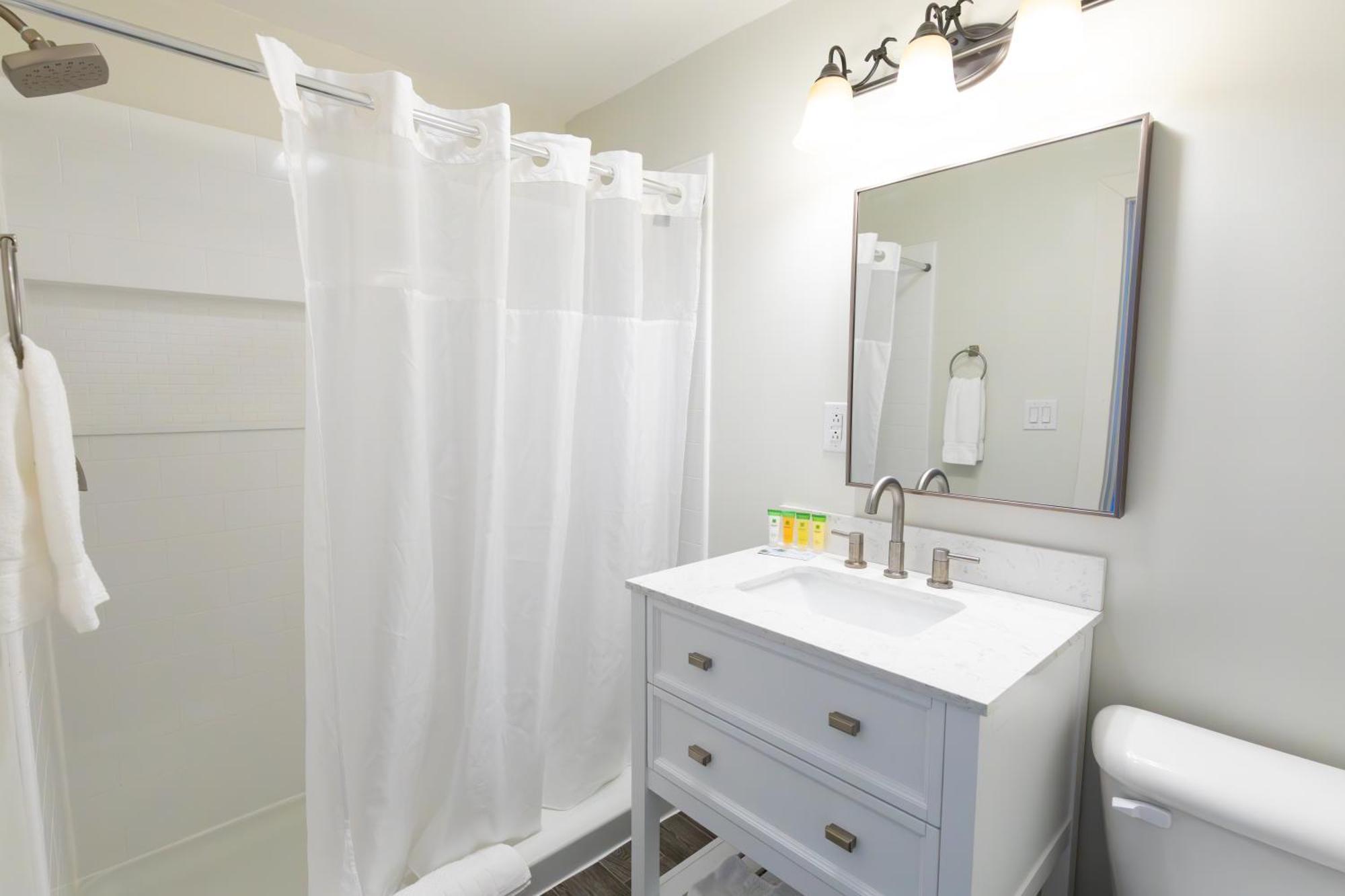 Anchor Bay Inn And Suites Sandusky Extérieur photo